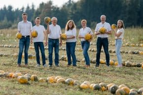 Familie Metz gelingt es mit Kürbis das ganze Jahr Geld zu verdienen